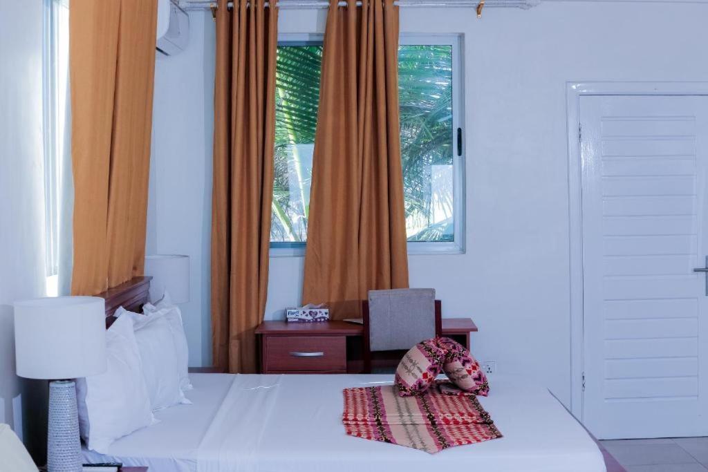 Ocean Green Beach Resort Prampram Екстериор снимка